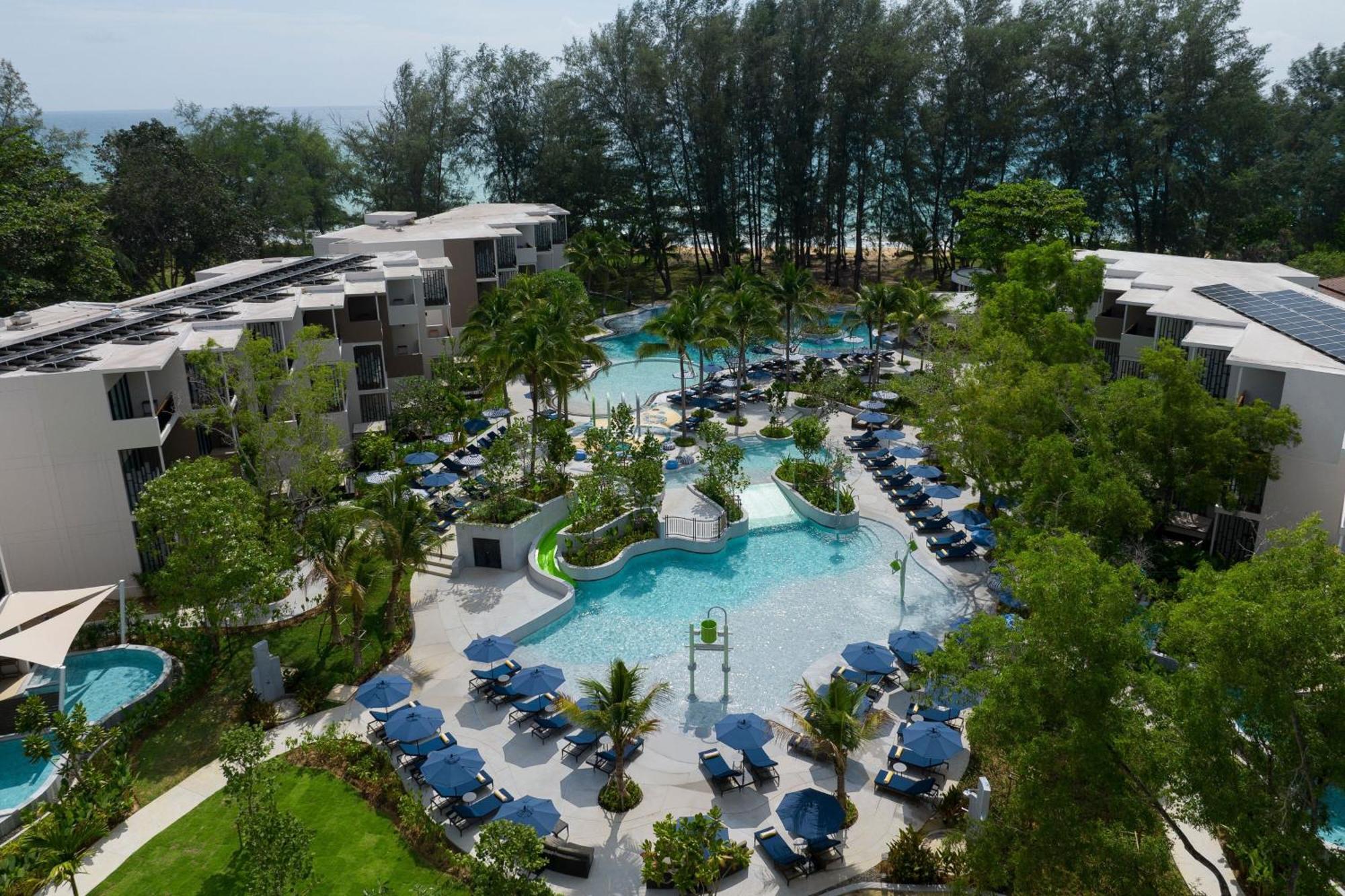 Le Meridien Phuket Mai Khao Beach Resort Exterior foto